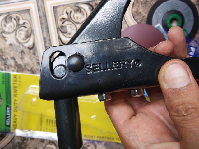 Tang Rivet / Hand Riveter Sellery