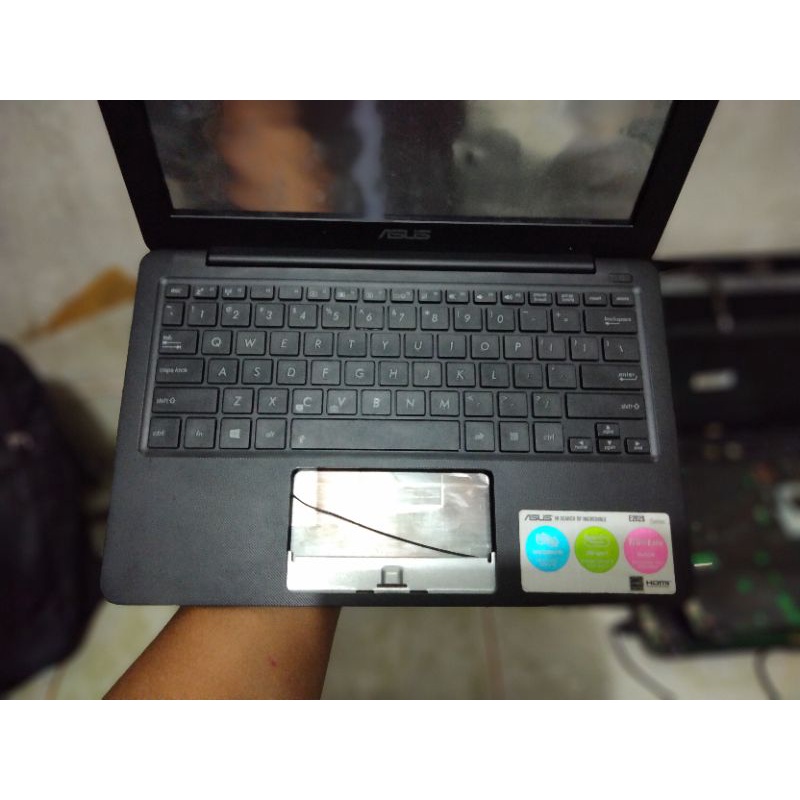 Casing laptop Asus E202S e202 e202sa