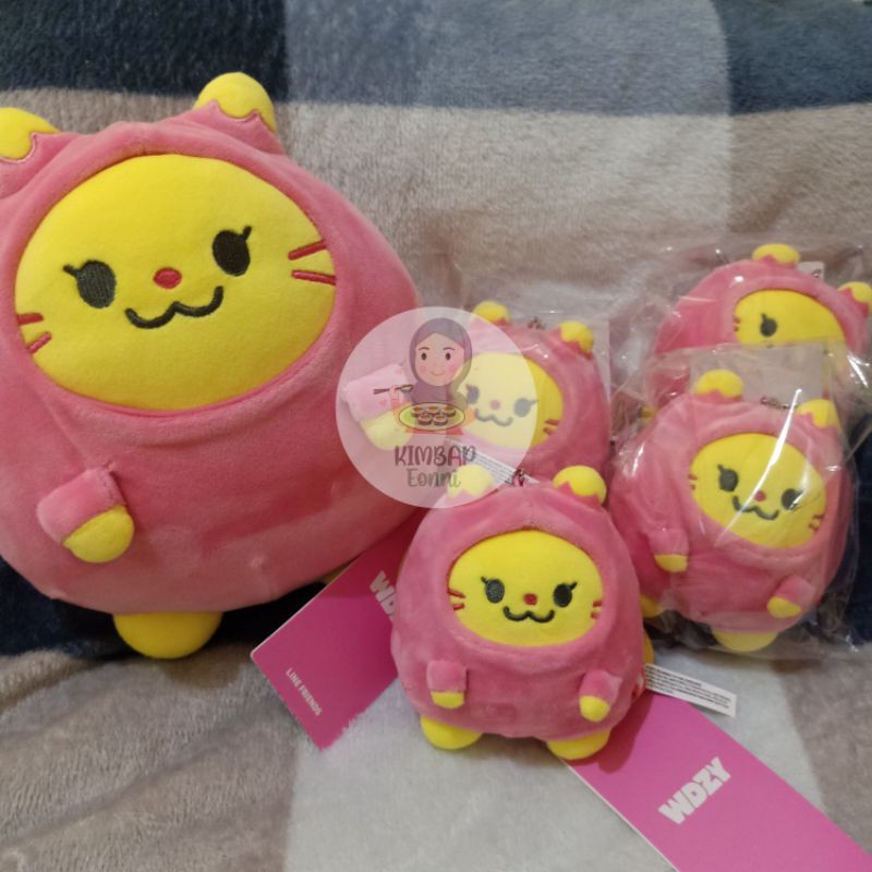 (READY STOCK) WDZY ITZY HATT BAG CHARM YEJI OFFICIAL LINE COLLECTION