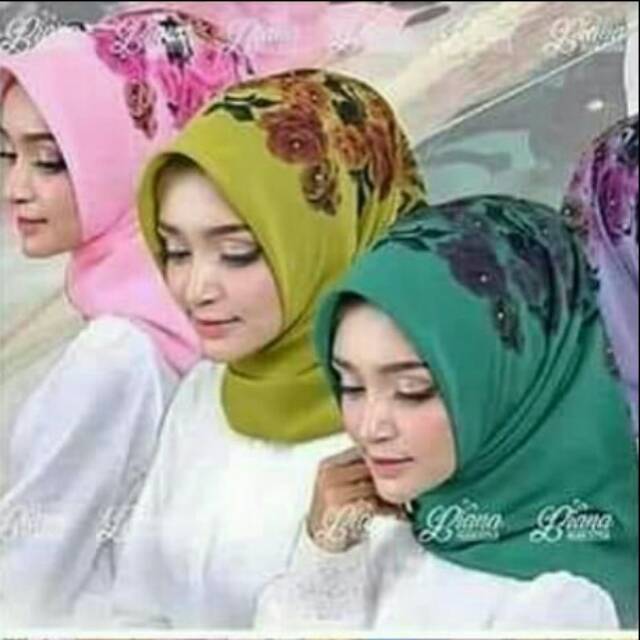 Jilbab Segiempat Bella square motif print random