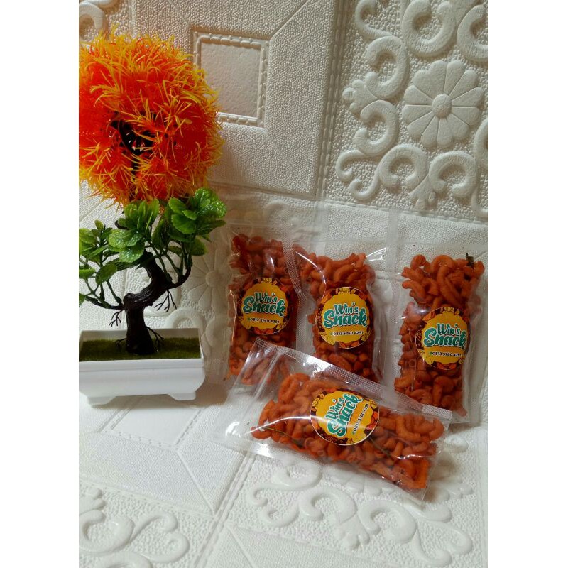 

Makaroni pedas daun jeruk