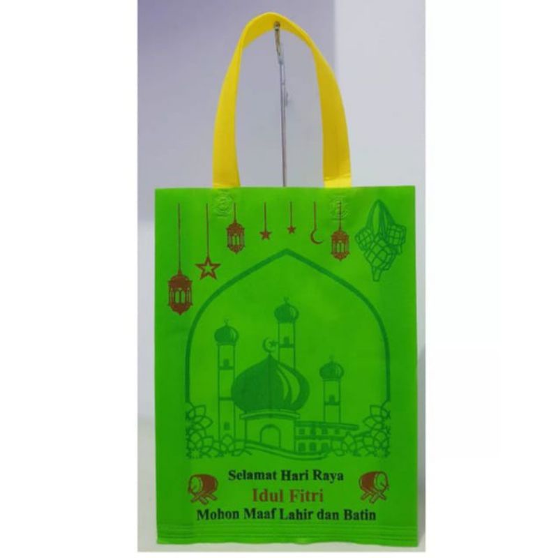 

Goodie Bag Handle Idul Fitri 30x40x8 / Tas Spunbond Lebaran Lusinan 1 Sisi