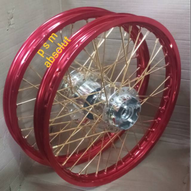 Pelek revo absolut, supra fit ,karisma .