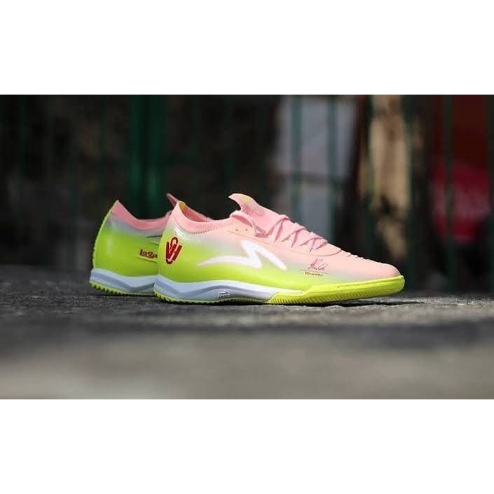 specs accelator lightspeed II IN V8 pastel pink SE vennard original sepatu futsal legend series
