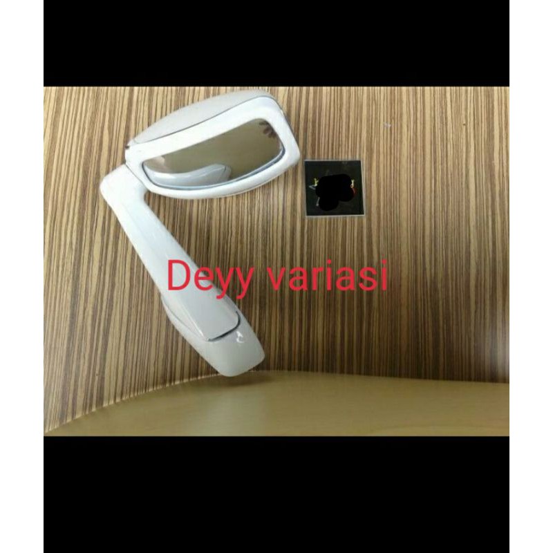 spion kap mesin mobil fortuner putih 2004-2015