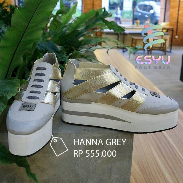 Esyu Footwear
