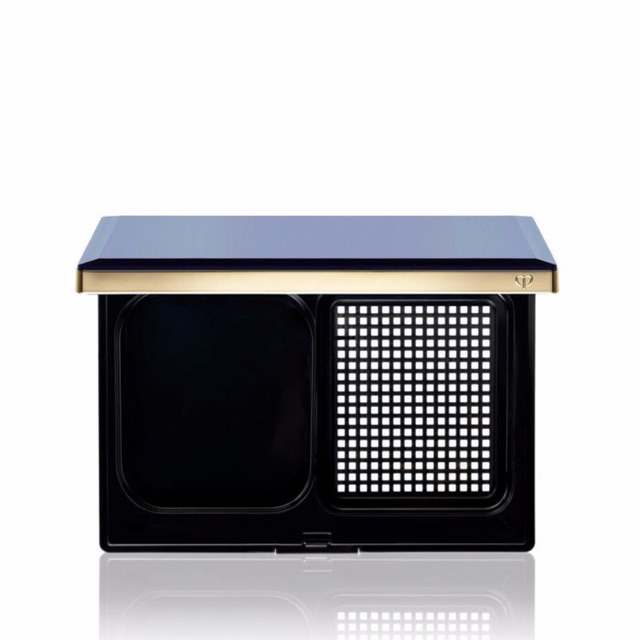 CLE DE PEAU BEAUTE Radiant Powder Foundation Case