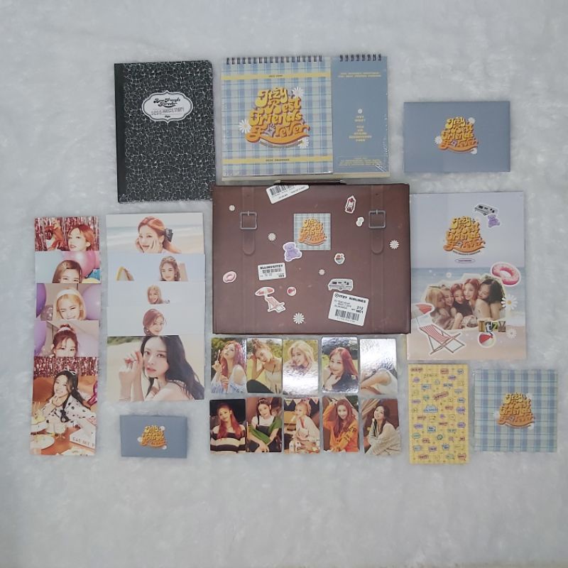 Sharing Ready Stock Itzy Seasons Greetings Season's Greetings 2022 SG 22 Ryujin Yeji Yuna Lia Chaery
