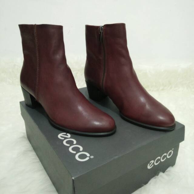 Sepatu Boots ECCO Wanita No 37