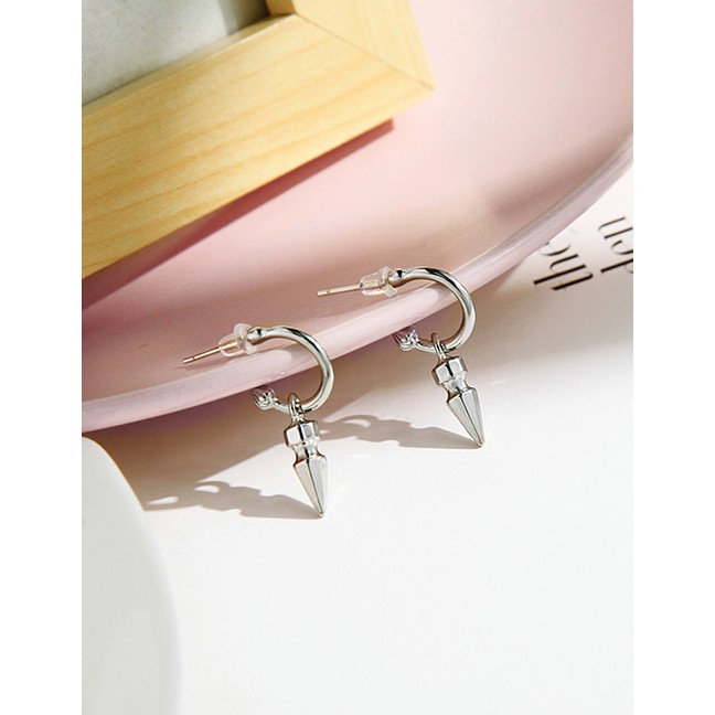 LRC Anting Tusuk Fashion Rivet Alloy Geometric C-shaped Studs K04292