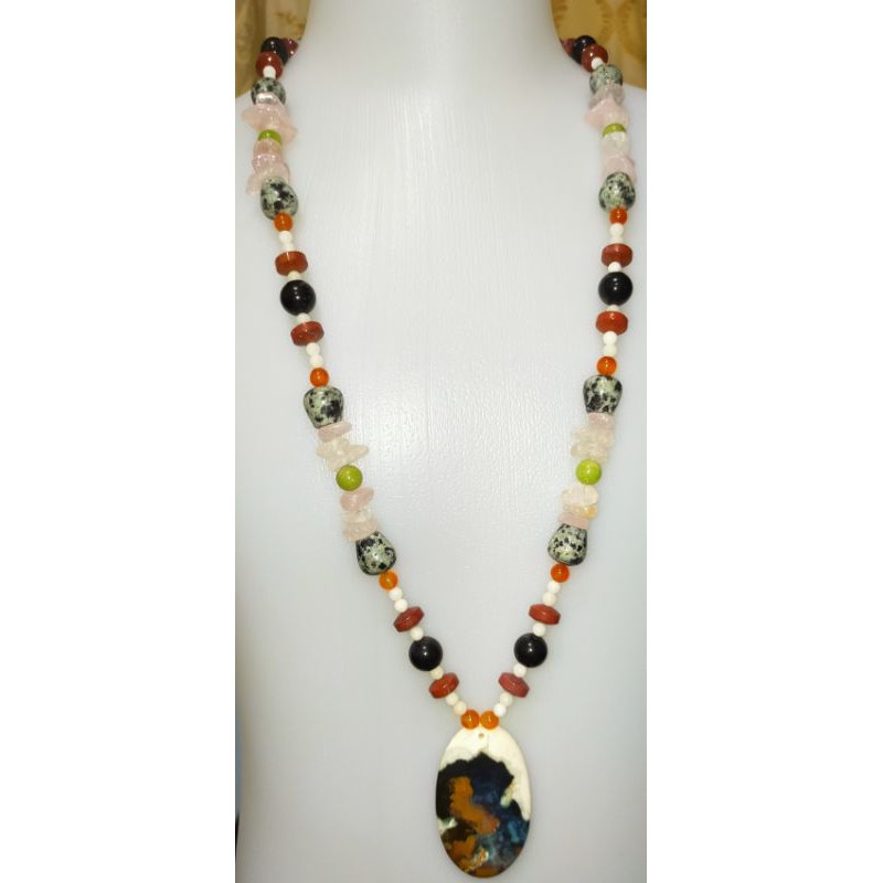 KALUNG FASHION LIONTIN PANCAWARNA BATU BACAN