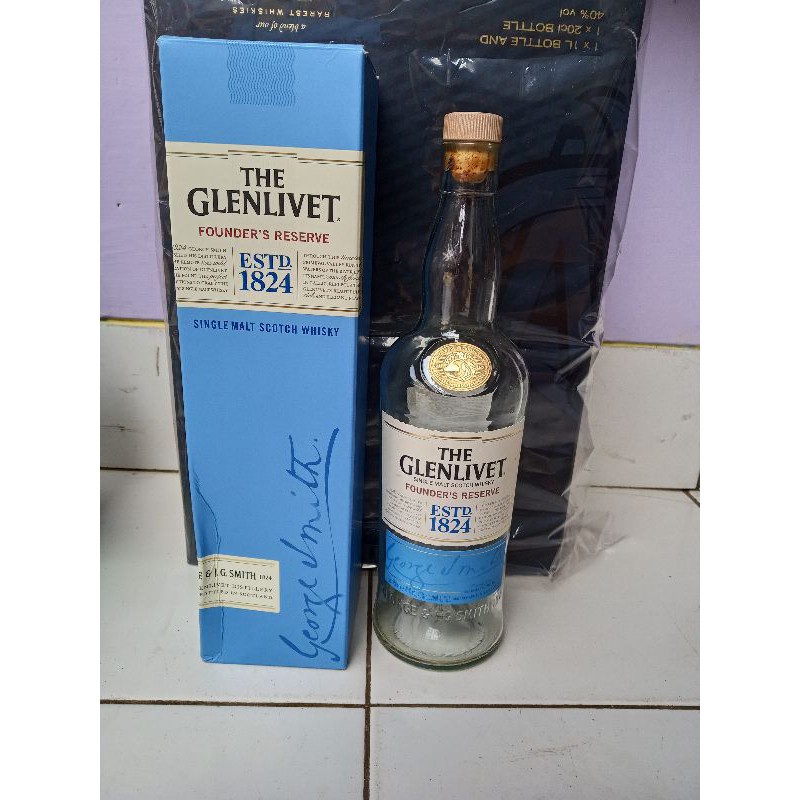 botol bekaa minuman keras glenlivet 1824 biru box kurang ok