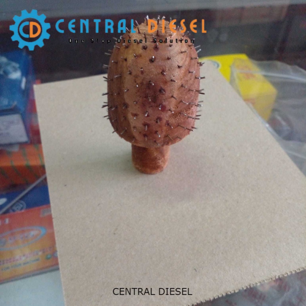 Mata parutan kelapa kayu