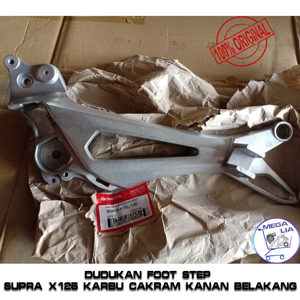 Dudukan Foot Step Supra X125 Karbu Cakram Kanan Belakang 100% ORI HONDA. 50605-KVL-T30