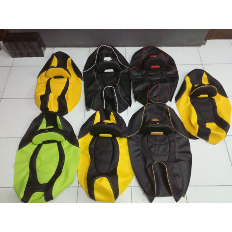 Kulit Jok mbtech Vario 110 model Eropa bahan pres anti rembes / COVER JOK VARIO 110 CUSTOM WARNA / S