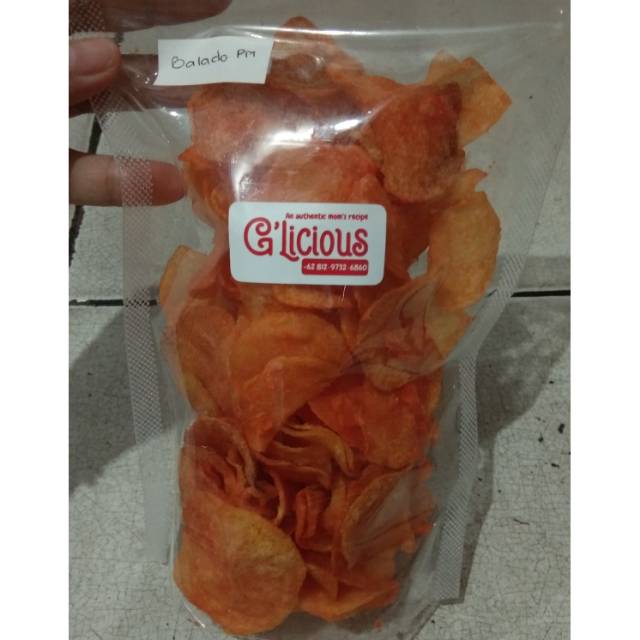 

Keripik kentang rasa balado