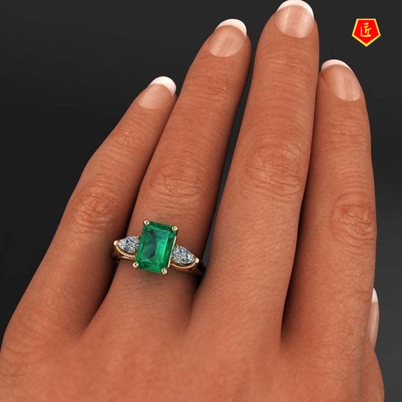 [Ready Stock]Fashion Elegant 18K Gold Green Square Diamond Ring