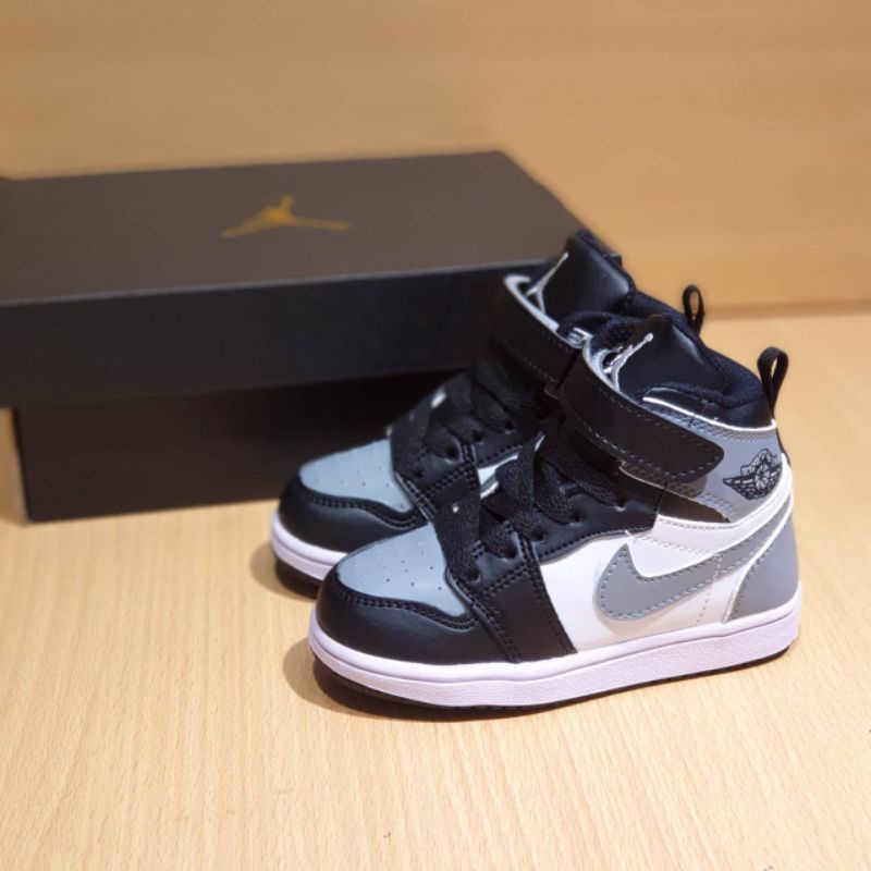Sepatu anak laki laki sepatu anak laki sepatu anak cowok sepatu anak nike sepatu anak import , sudah