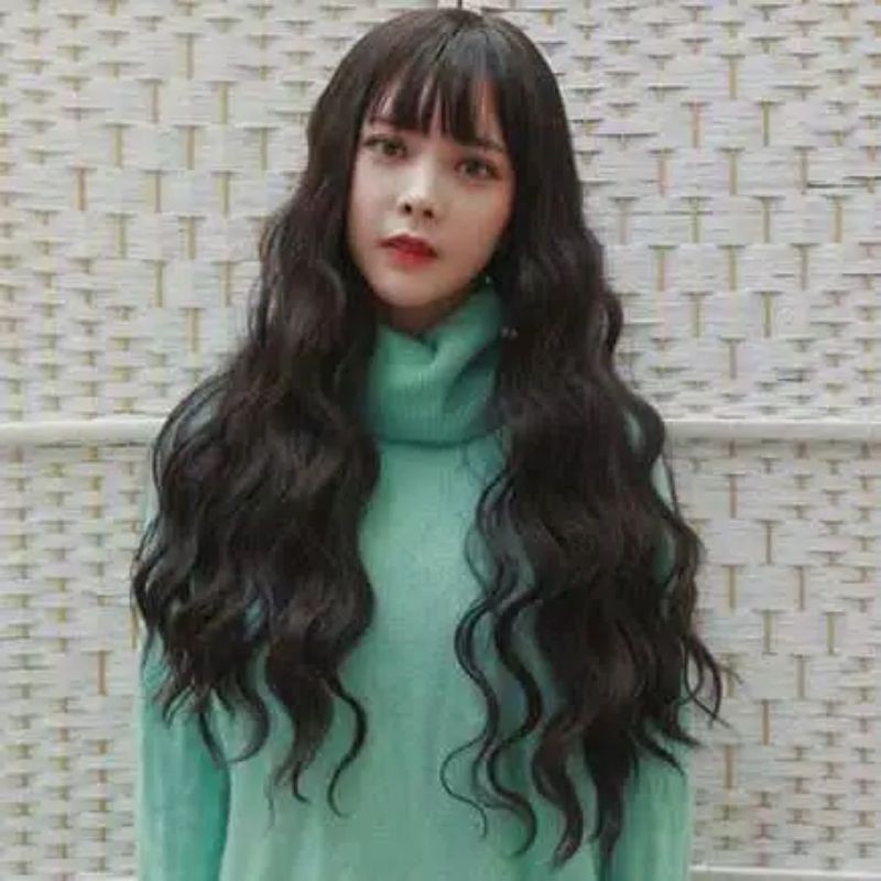 Wig panjang bergelombang