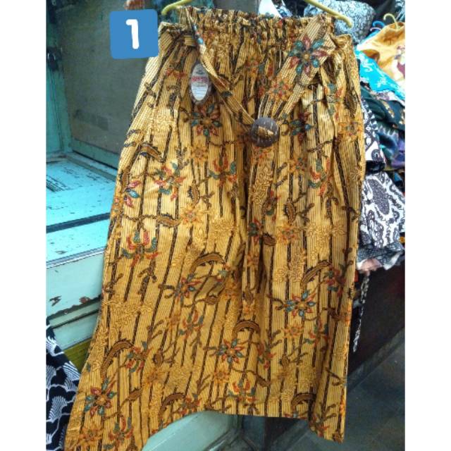 Rok Panjang Lebar Batik