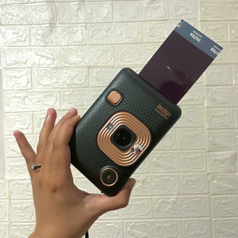[FREE GIFT] CETAK FOTO POLAROID INSTAX FUJIFILM 1 HARI JADI