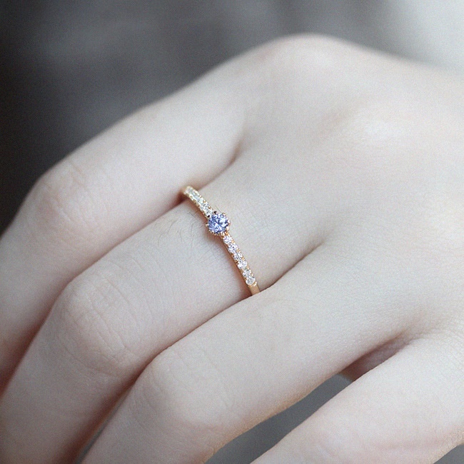 Cincin Emas 14K Hias Berlian Untuk Wanita