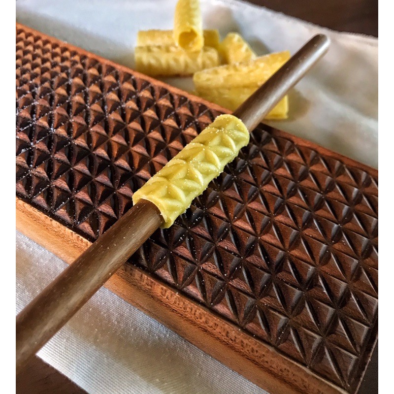 

Aksara Garganelli Board #2 / Pasta Board / Pasta Tools / Cavatelli Board