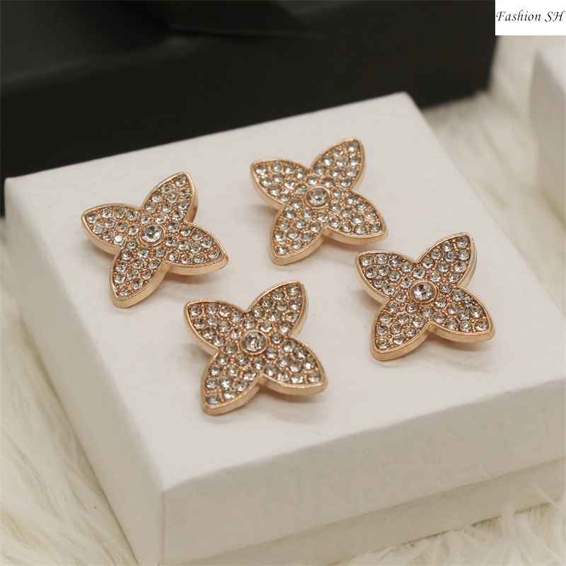 Bros Bentuk Daun clover Bahan alloy M70063