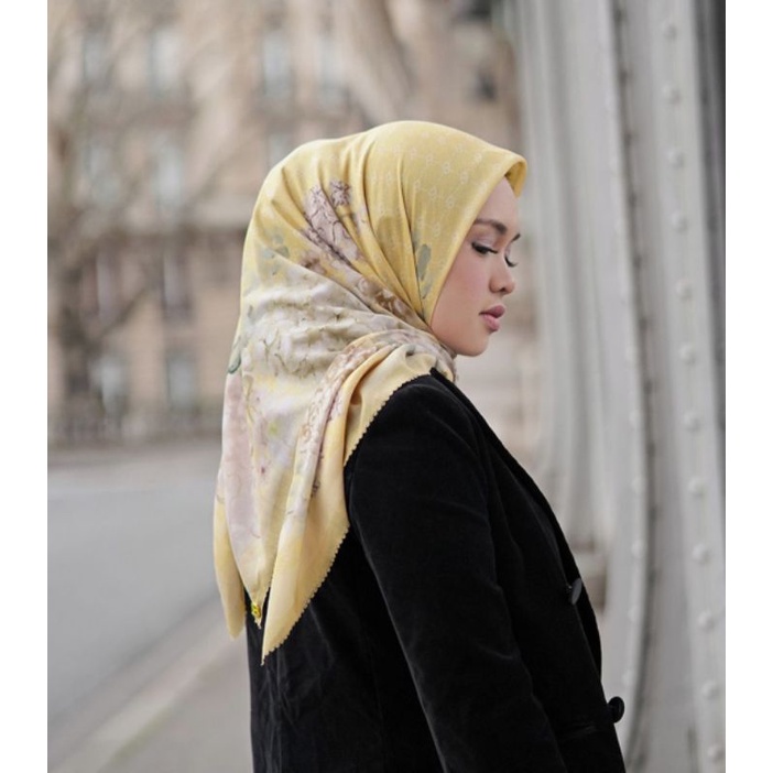 preloved buttonscarves hydrangea jaune