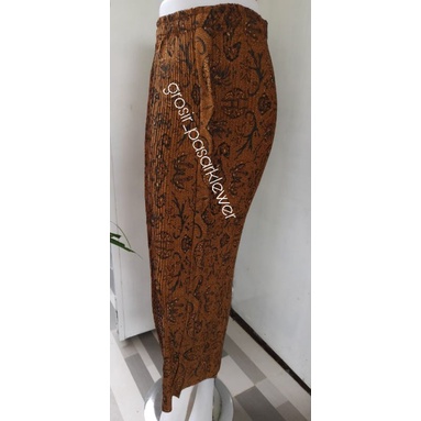 rok Jarik plisket wiron batik wahyu temurun (Pakem)