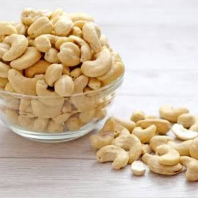 

Kacang Mede Panggang /Mentah 500 gr || Roasted / Raw Cashew Nuts