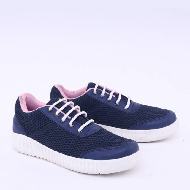 Sneakers wanita terbaru gmj90