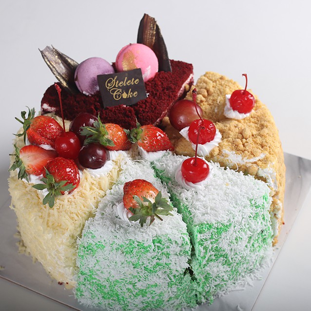 

Kue Ulang Tahun Mixed Cake / Klepon - Nastar - Red Velvet - Lapis Keju