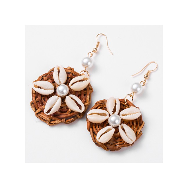 LRC Anting Gantung Fashion Pearl Shell Inlaid Woven Earrings F5282X