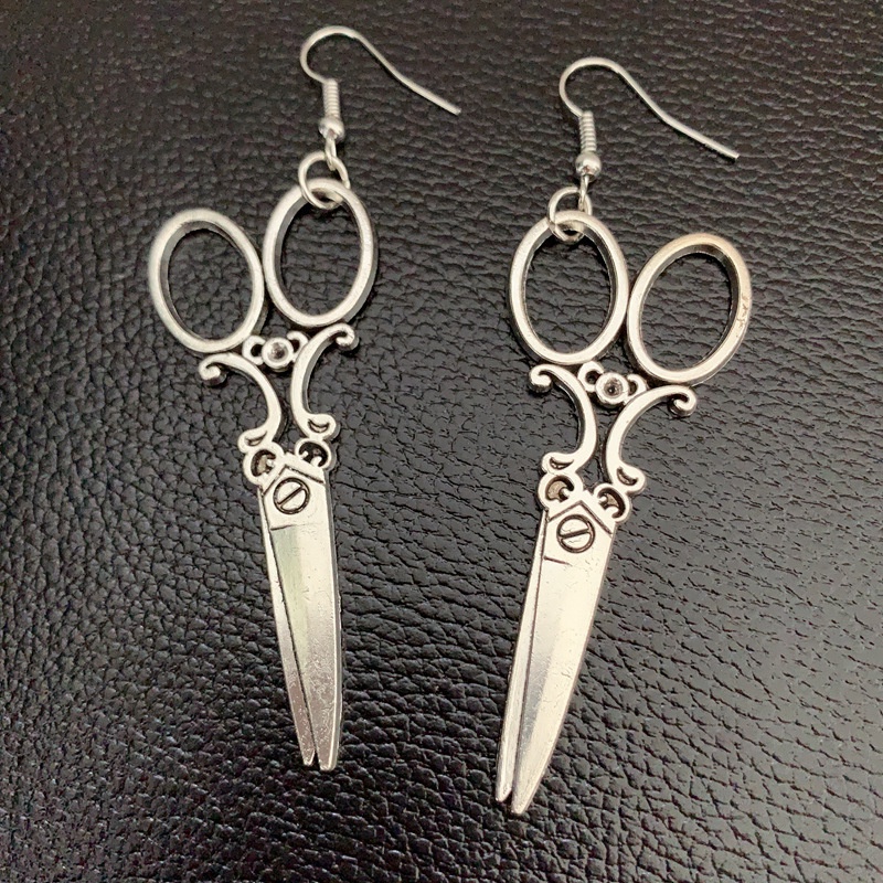 Anting Klip Retro Gaya Harajuku Bentuk Gunting Warna silver