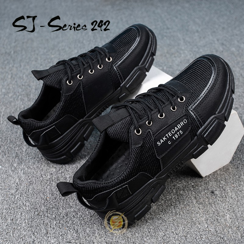 [MON.A] Sepatu Sneakers Pria Casual Hangout Trendy Import Premium - 242