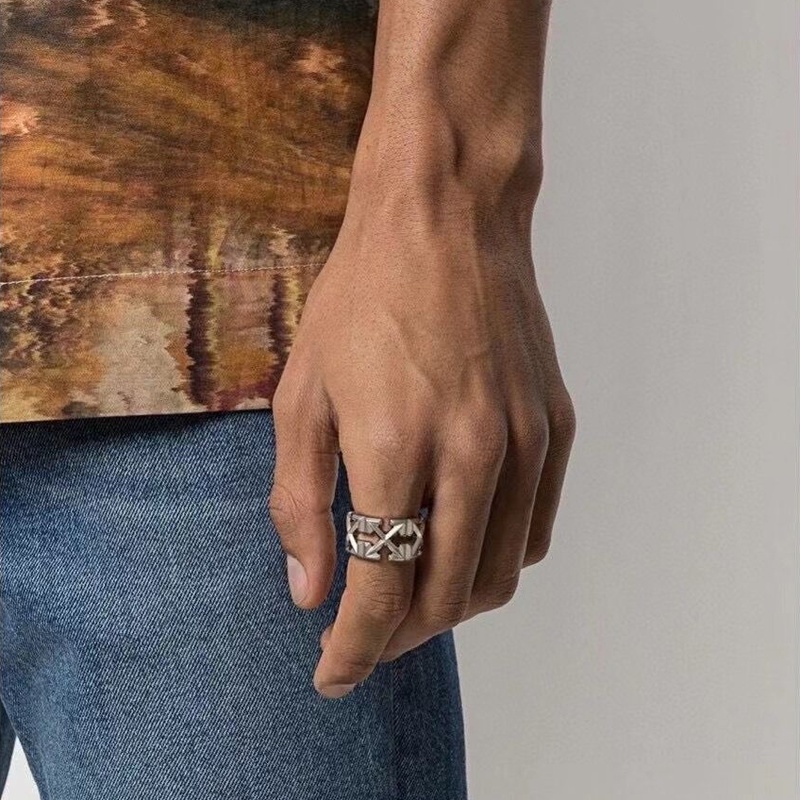 Cincin Model Terbuka Desain Panah X Ganda Hollow Warna Silver Gaya Retro Eropa Amerika