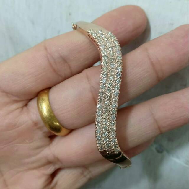 Gelang berlian medan safary