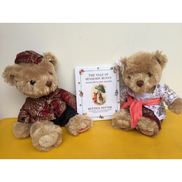 Kisah Benjamin Kelinci The Tale of Benjamin Bunny