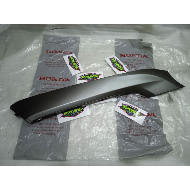 Cover R under side sirip bawah samping kanan Genio K0J 2019 Matte brown coklat doff Original