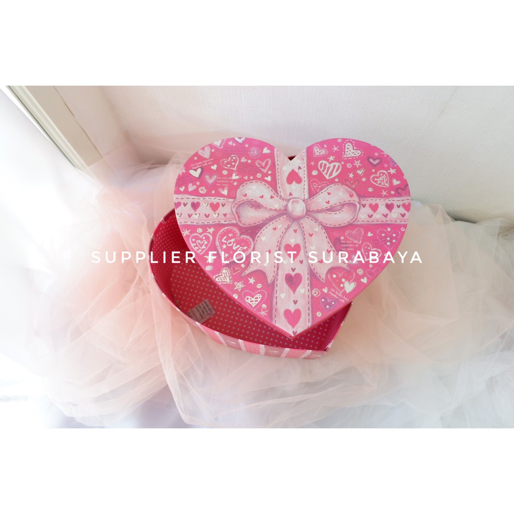 BOX HATI SEDANG 27CM/box bentuk hati/box kertas/box bunga/kotak hati/kotak bunga/kotak stationary
