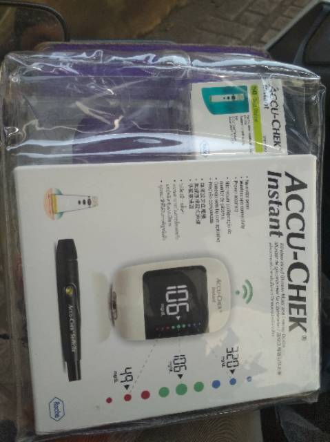 Alat Accu Chek /AccuChek Instant Free Strip 25 dan 50 Test