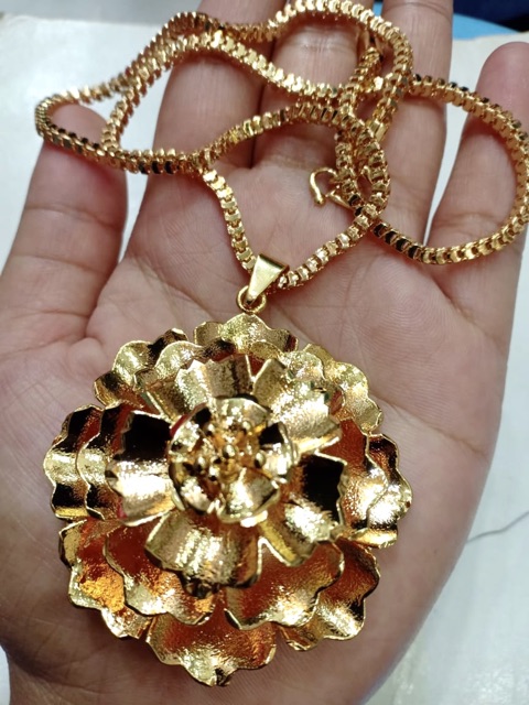 Leontin mawar /leontin wanita lapis emas //perhiasan //leontin
