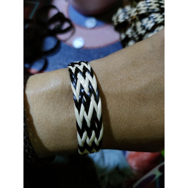 Gelang simpai dayak kalimantan