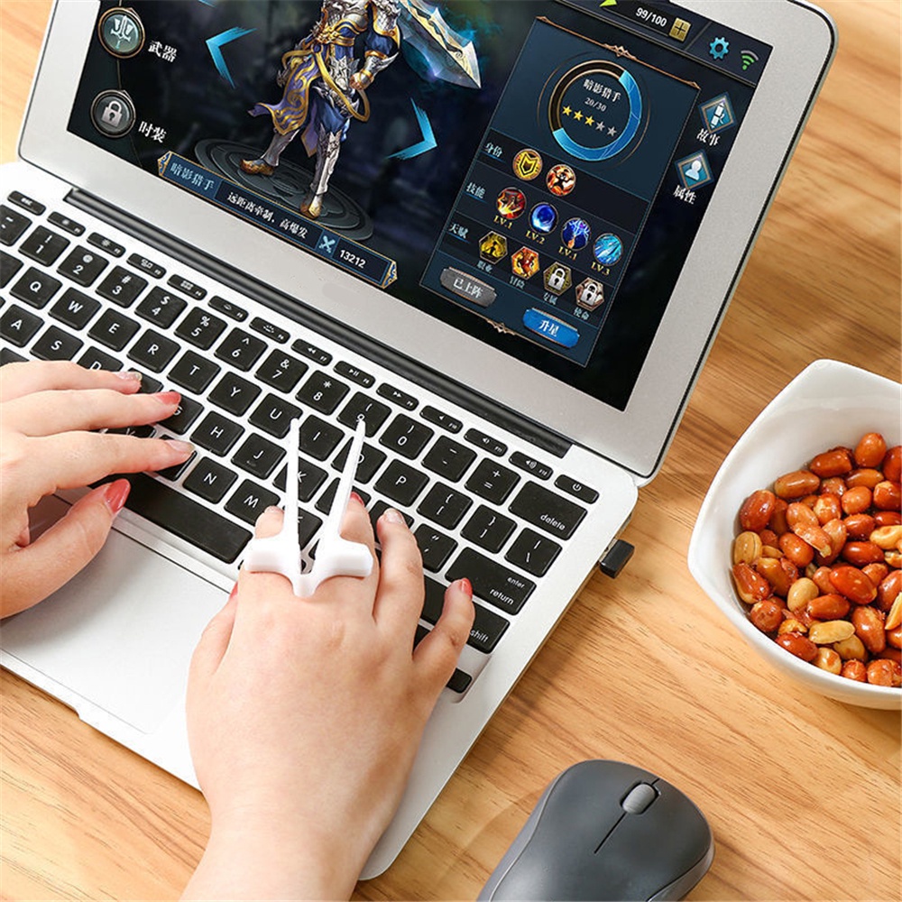 SUYOU New Play Games Hand Phone Finger Chopsticks Accessory Creative Anti-dirty Lazy Assistant Clip Snacks/Multicolor