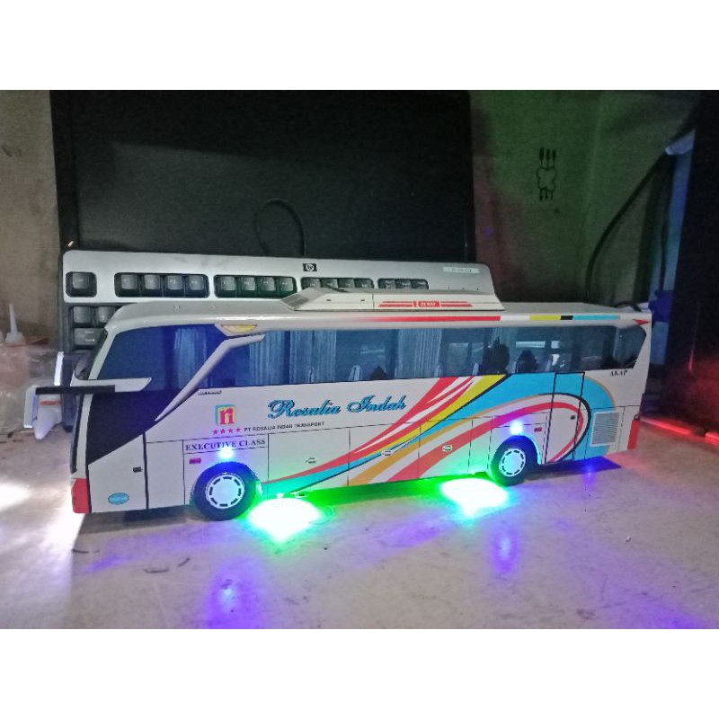 Miniatur bus RC remot control cas rosalia jb3+