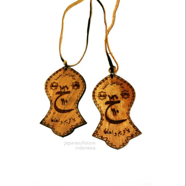 Hiasan Gantungan Terompah Kayu