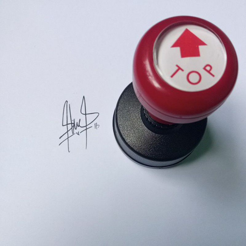 

stempel tanda tangan atau cap tanda tangan otomatis sudah terisi tinta