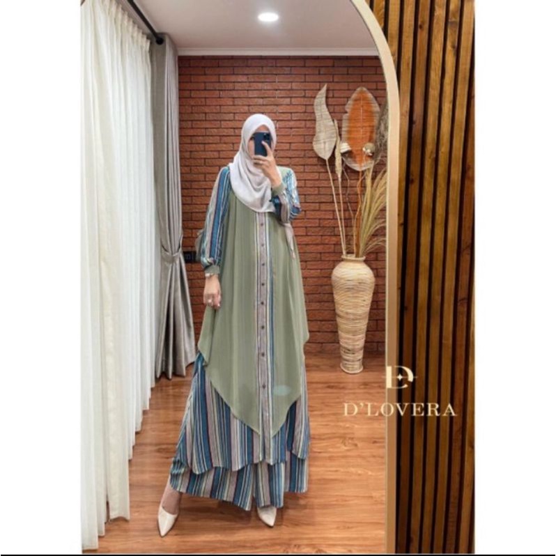 Laura set 4 by dlovera