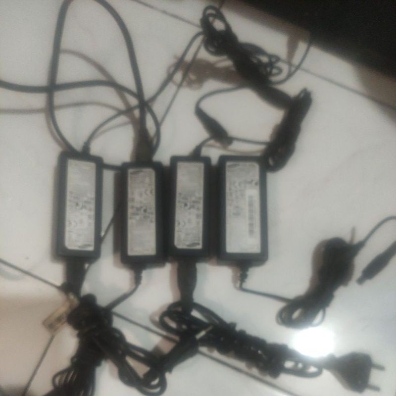 Adaptor Samsung  AC DC adaptor 15Watt_E
